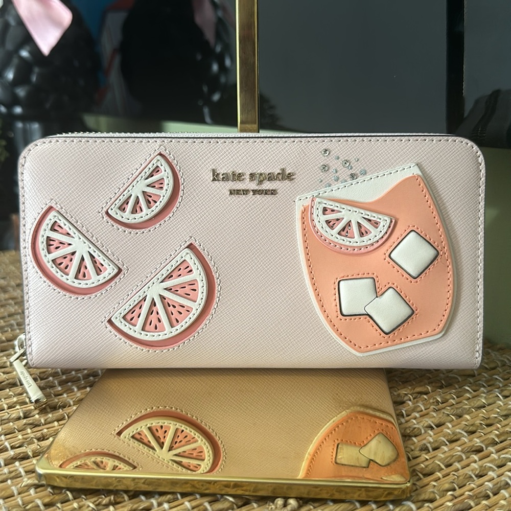 Kate spade embellished Zip around wallet EUC